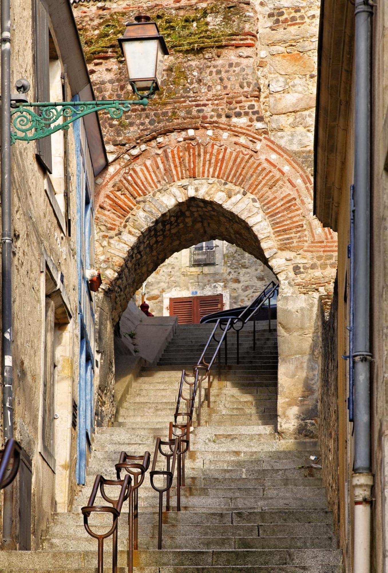 Chambres D'Hote - Maison Des Ecrivains - 50 M De La Cathedrale Et Place Des Jacobins Льо Ман Екстериор снимка